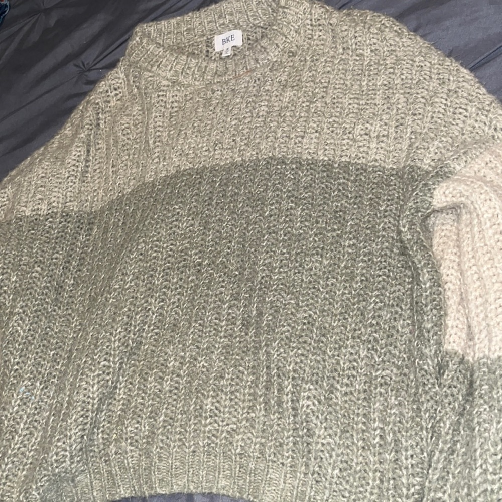 BKE BUCKLE Womens sweater